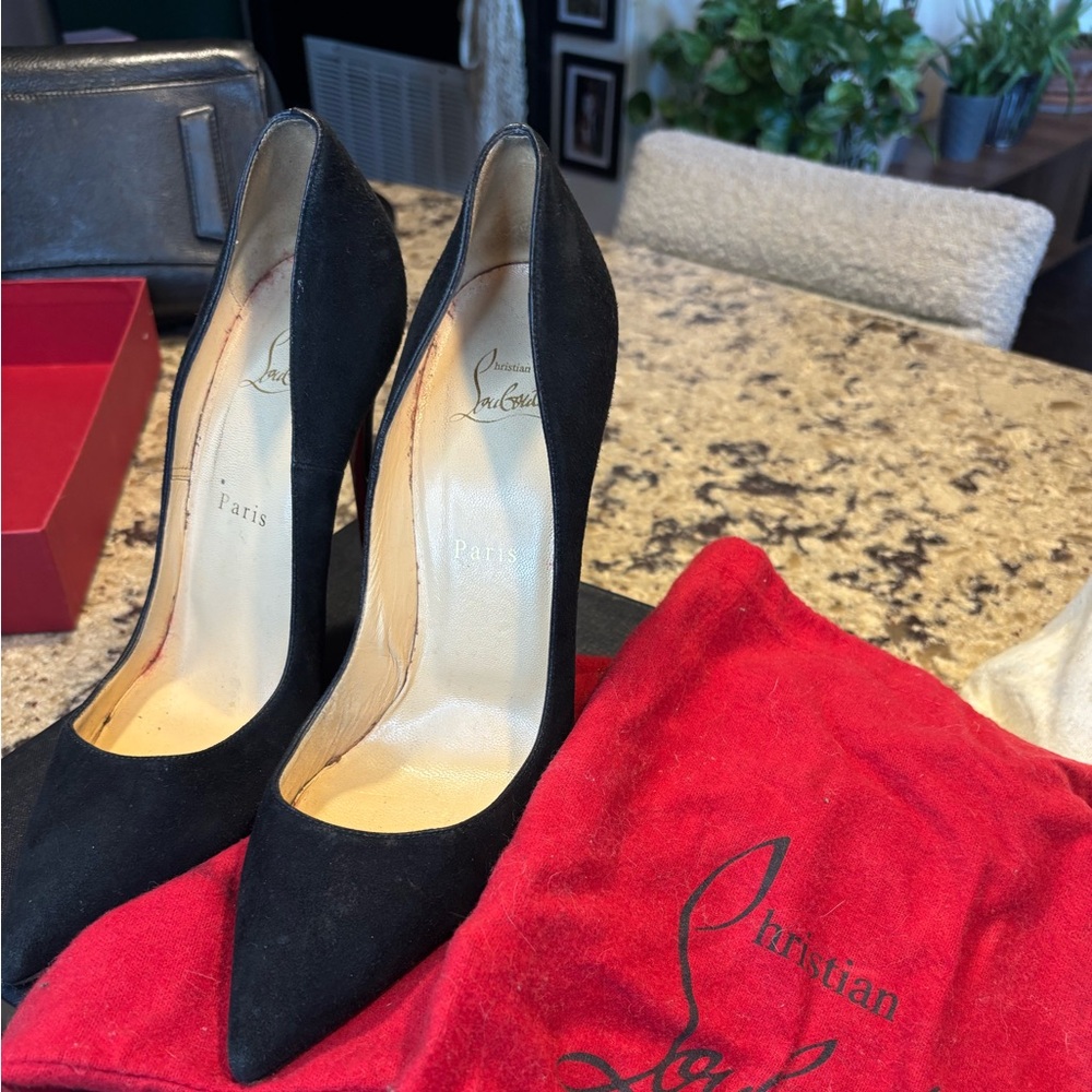 Red bottoms !!! Classic and  chic